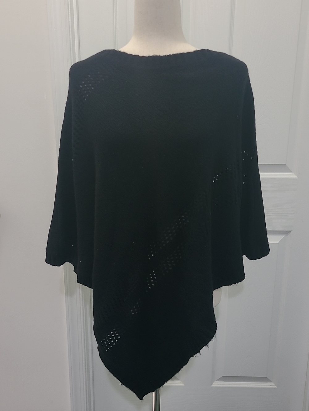 G.H. Bass Classic Black Women's Sweater Poncho